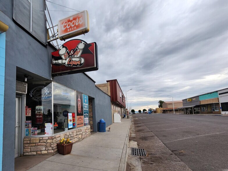 More Photos Of 365 Worth st, Center General Retail For Sale