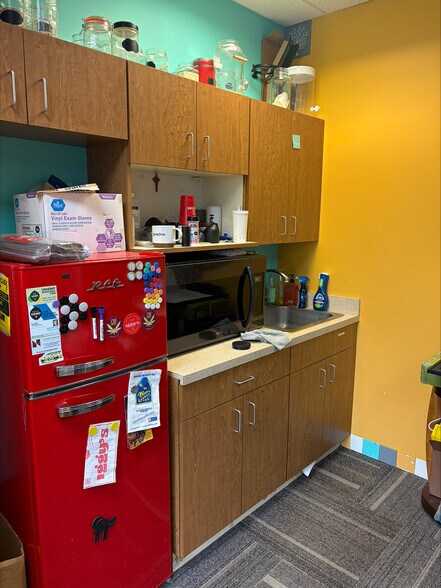 More Photos Of 222 S Maple St, Fennville Office For Sale
