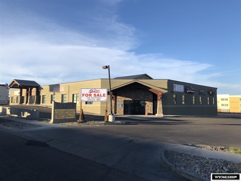 More Photos Of 2620 Commercial Way, Rock Springs Medical For Lease
