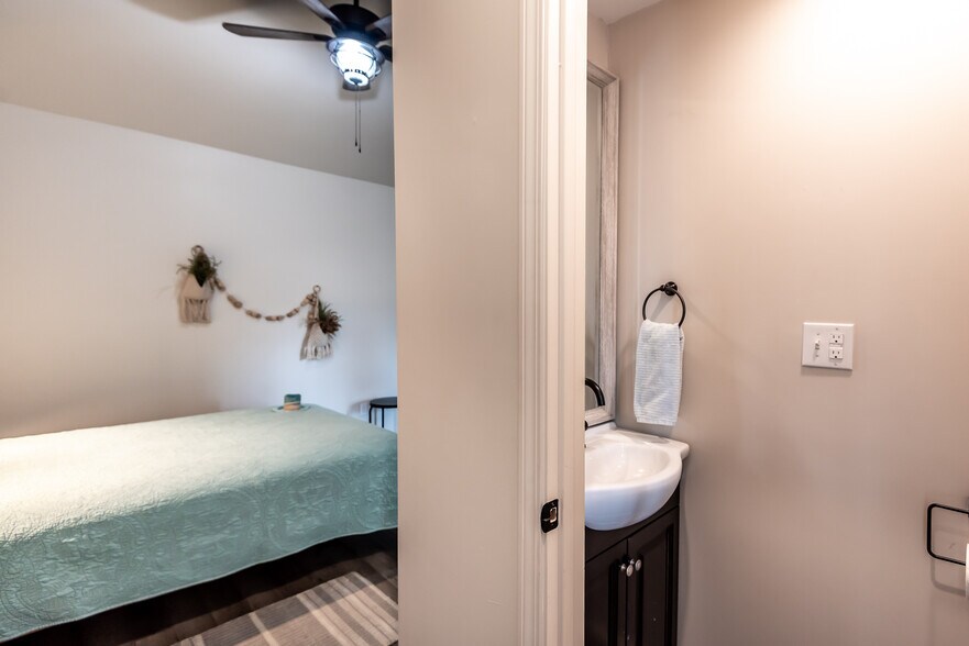 More Photos Of 320 N Mechanic St, Lebanon Multifamily For Sale