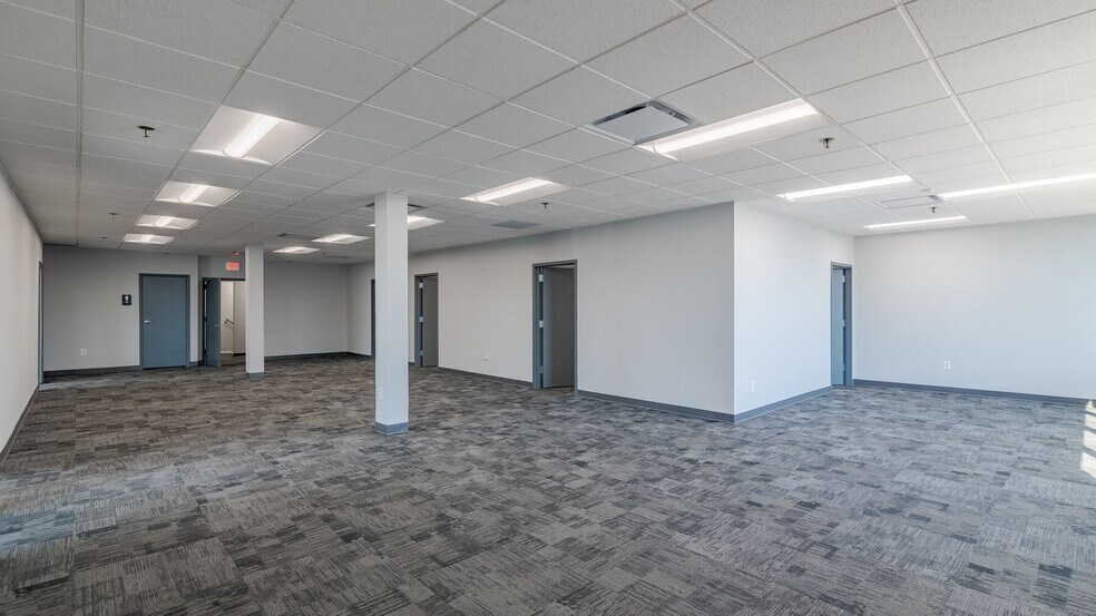 More Photos Of 1 Castle Rd, Secaucus Warehouse For Lease