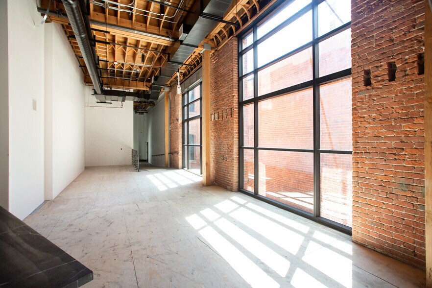 More Photos Of 700 S Main St, Los Angeles Office For Lease