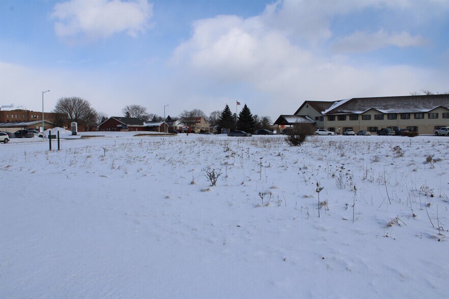 More Photos Of 945 Bell Ave, Hartford Land For Sale