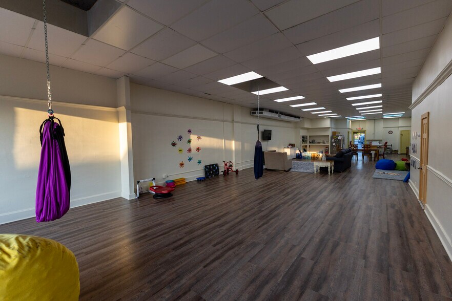 More Photos Of 118-120 N Main St, Hebron General Retail For Sale