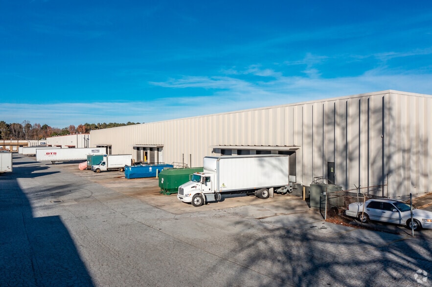 More Photos Of 1033-1045 Lagrange Blvd SW, Atlanta Warehouse For Lease