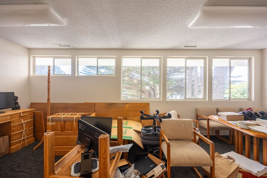 More Photos Of 667-669 Crespi Dr, Pacifica Medical For Sale