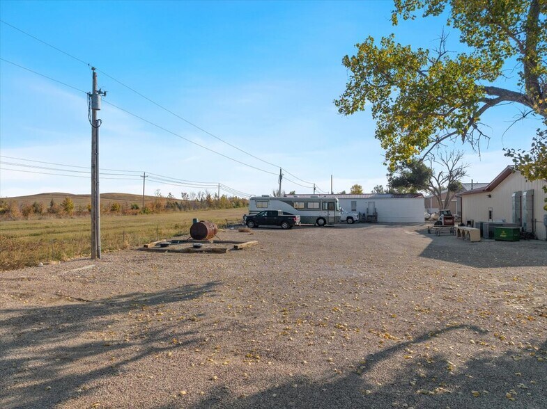 More Photos Of 17500 Hwy 34, Enning Storefront For Sale