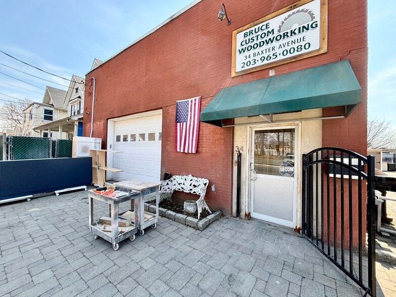 More Photos Of 34 Baxter Ave, Stamford Warehouse For Sale
