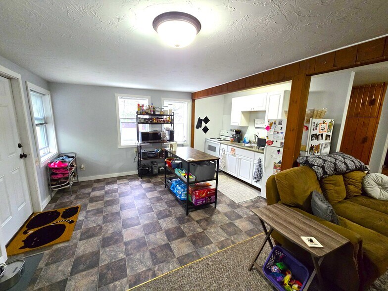More Photos Of 514 Main St E, New Prague Apartments For Sale