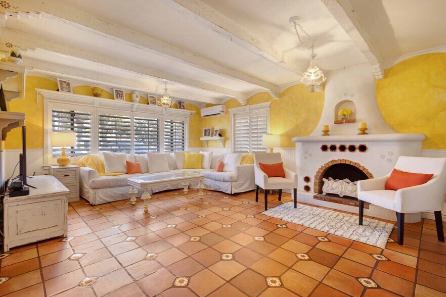 More Photos Of 4525 El Mar Dr, Lauderdale-by-the-Sea Hotel For Sale