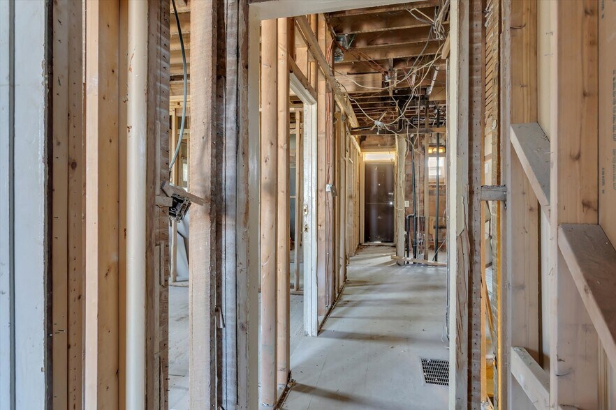 More Photos Of 514 Aylmer St N, Peterborough Multifamily For Sale