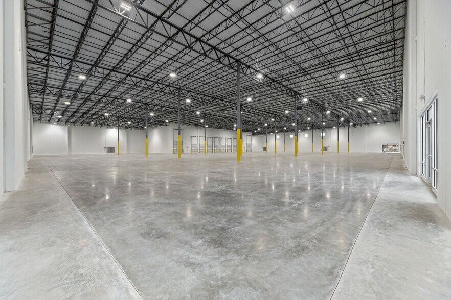 More Photos Of 3301 Enterprise Dr, Rowlett Warehouse For Lease