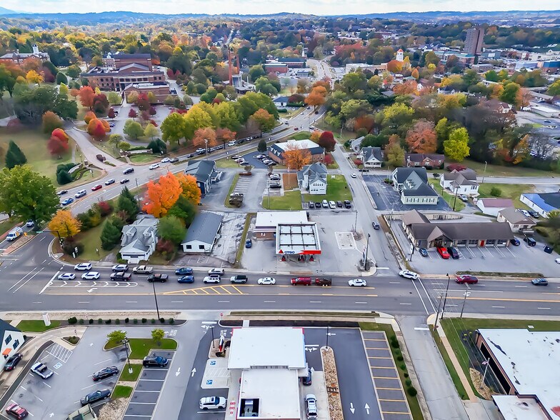 More Photos Of 605 S Washington St, Maryville Convenience Store For Sale
