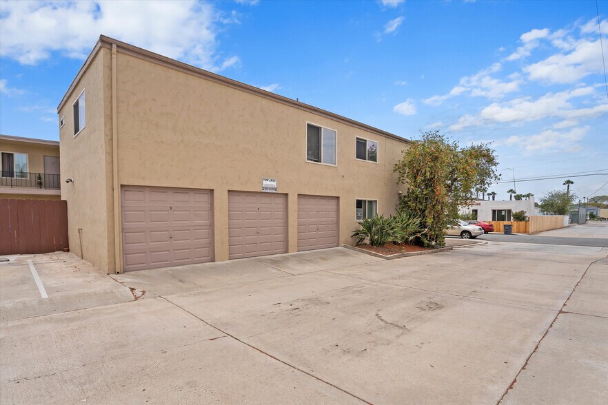 More Photos Of 635 Emory St, Imperial Beach Apartments For Sale
