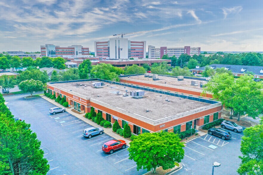 More Photos Of 10502 Park Rd, Charlotte Medical For Lease
