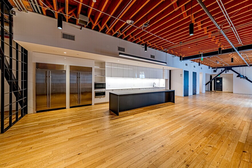 More Photos Of 510-514 S Broadway, Los Angeles Office For Lease