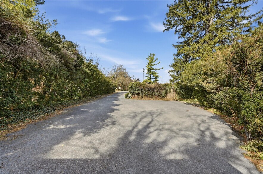 More Photos Of 217 W Boscawen St, Winchester Restaurant For Sale