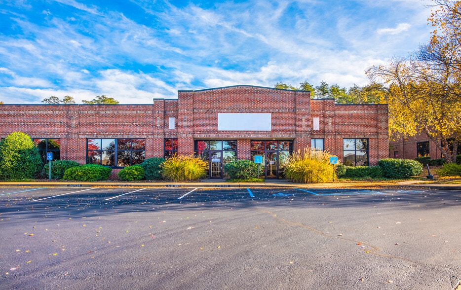More Photos Of 430 Roper Mountain Rd, Greenville Office For Lease