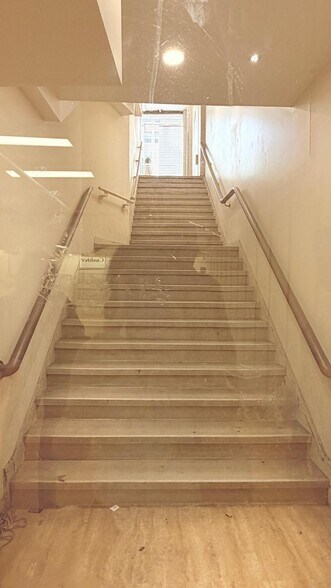 More Photos Of 72-76 Nassau St, New York Office For Lease