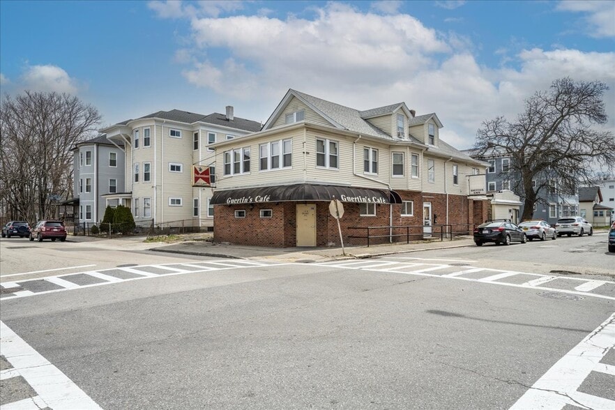 Primary Photo Of 73 Southgate St, Worcester General Retail For Sale