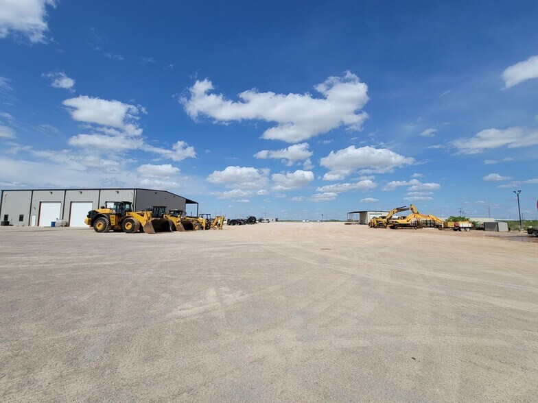 More Photos Of 6308 S County Road 1270, Midland Warehouse For Lease
