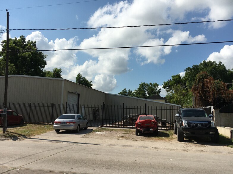 More Photos Of 1510 Hopper Rd, Houston Industrial For Lease
