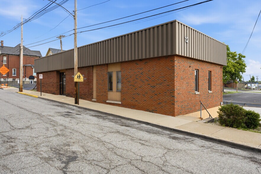 More Photos Of 12 W Lincoln St, Belleville Medical For Sale