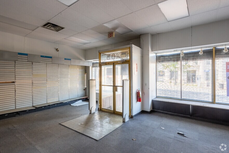 More Photos Of 201-205 Broad St, Elizabeth Storefront Retail Office For Lease