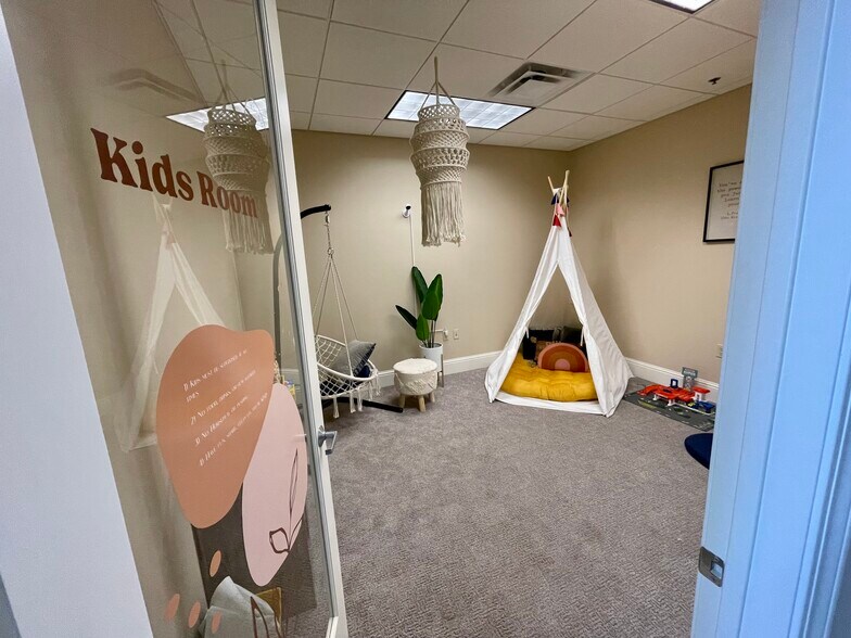 More Photos Of 6190 Mae Anne Ave, Reno Medical For Lease