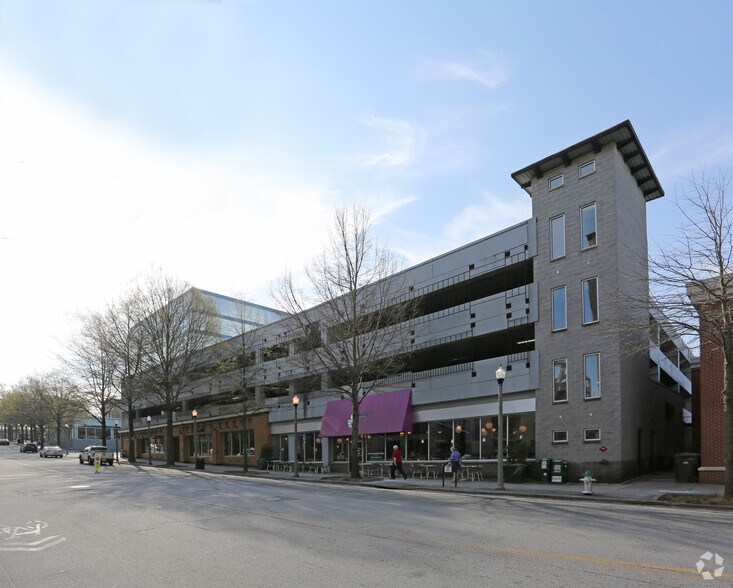 More Photos Of 1 W Court Sq, Decatur Office For Lease