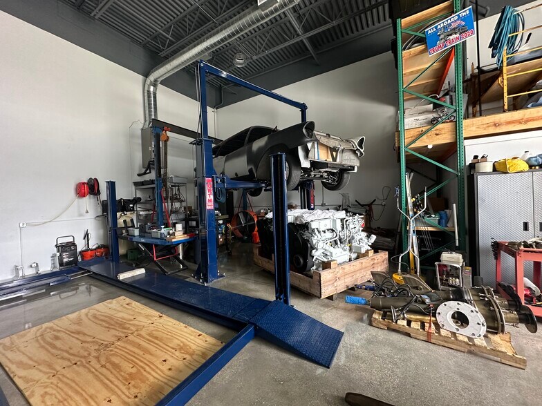 More Photos Of 861 NE Industrial Blvd, Jensen Beach Warehouse For Sale