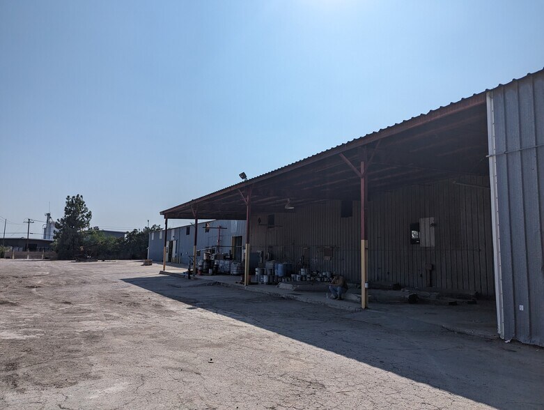 More Photos Of 3801 Standard St, Bakersfield Manufacturing For Sale