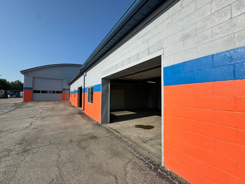 More Photos Of 3711 Nat'l rd, Richmond Self Storage For Lease