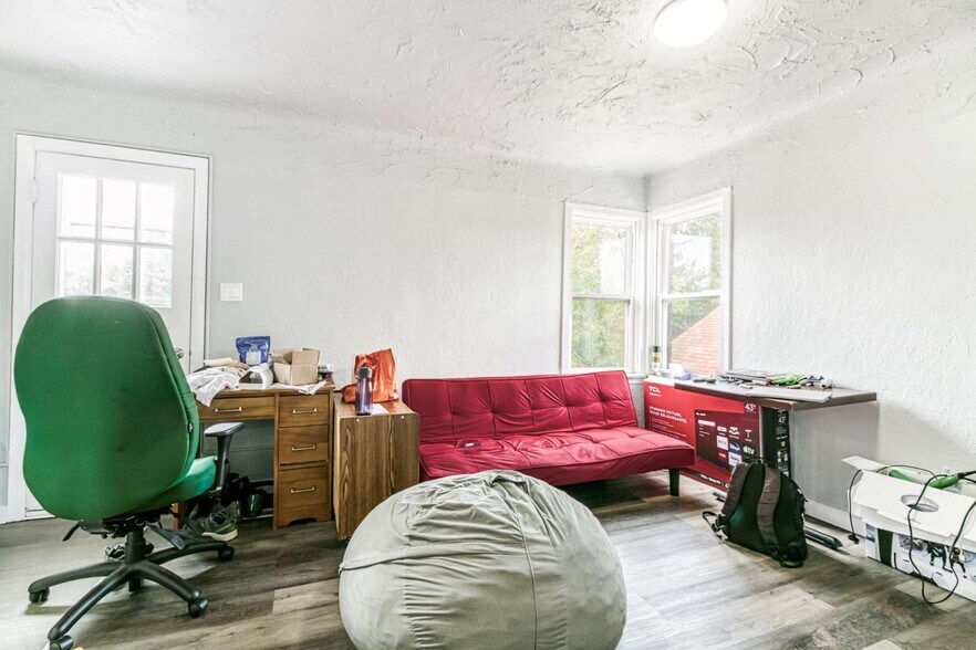 More Photos Of 22 Whittaker St, Sudbury Multifamily For Sale