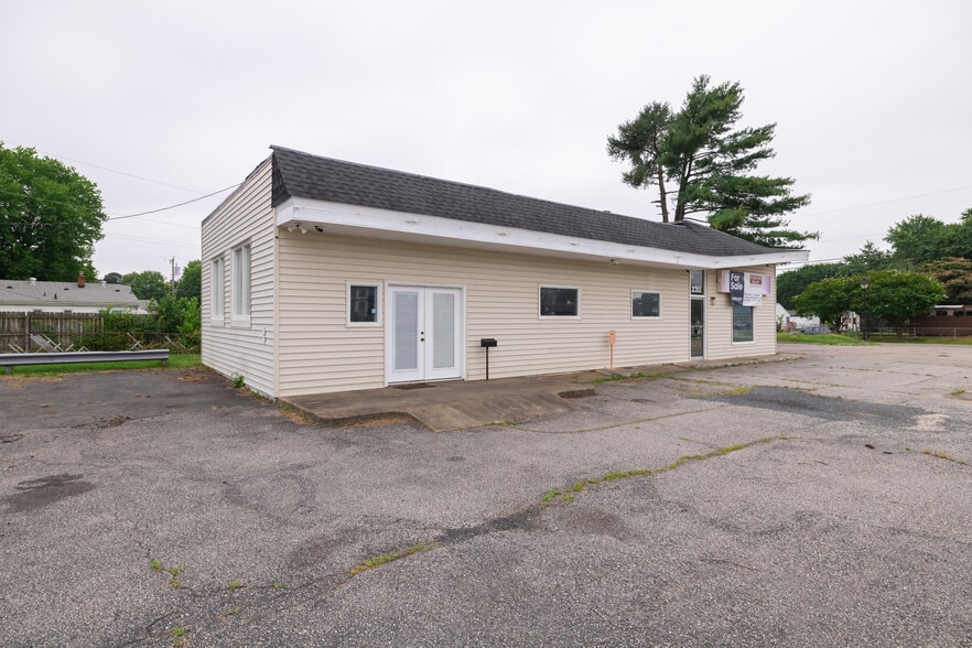 More Photos Of 2311 Hungary Rd, Richmond Freestanding For Sale