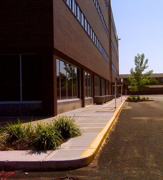 More Photos Of 4001 Stinson Blvd NE, Saint Anthony Medical For Sale