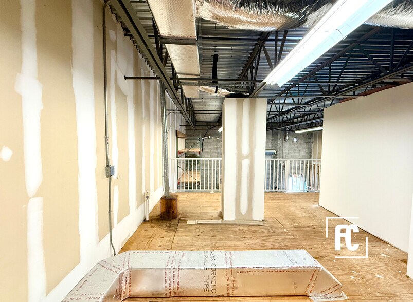 More Photos Of 4287-4303 SW High Meadows Ave, Palm City Light Manufacturing For Sale