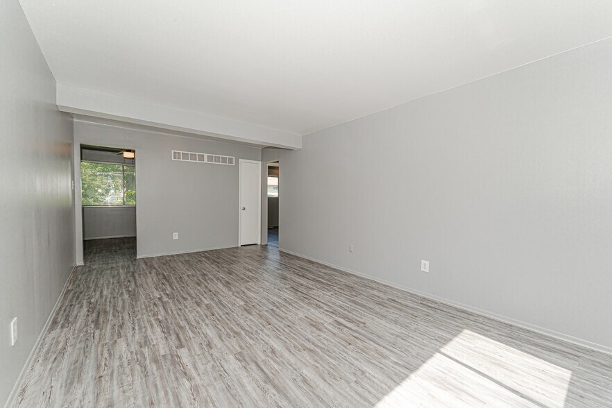 More Photos Of 103-151 Shepley Dr, Saint Louis Apartments For Sale