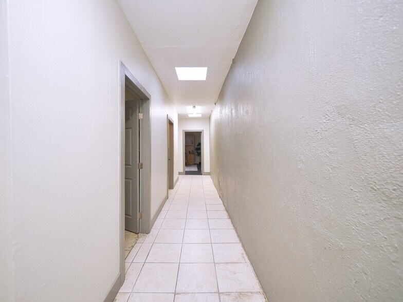 More Photos Of 9614-9616 MacArthur Blvd, Oakland Specialty For Sale