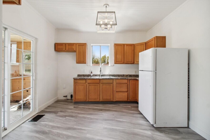 More Photos Of 18490 Empire St, Plymouth Multifamily For Sale