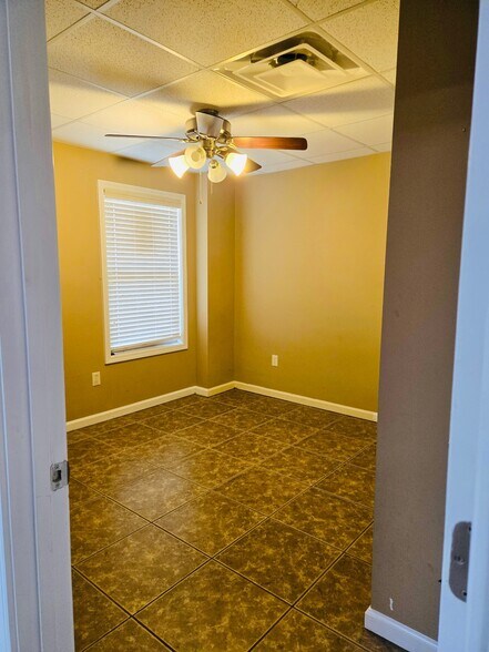 More Photos Of 1050 John Mason Dr, Conway Self Storage For Lease