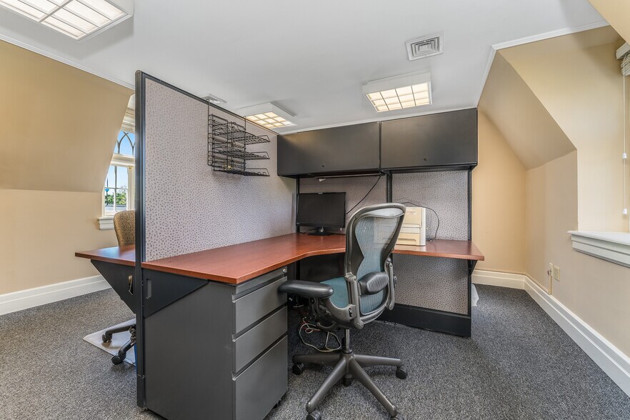 More Photos Of 1 Main St, Flemington Office For Sale