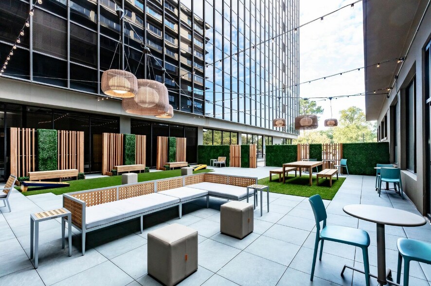 More Photos Of 1718-1720 NW Peachtree St, Atlanta Office For Lease