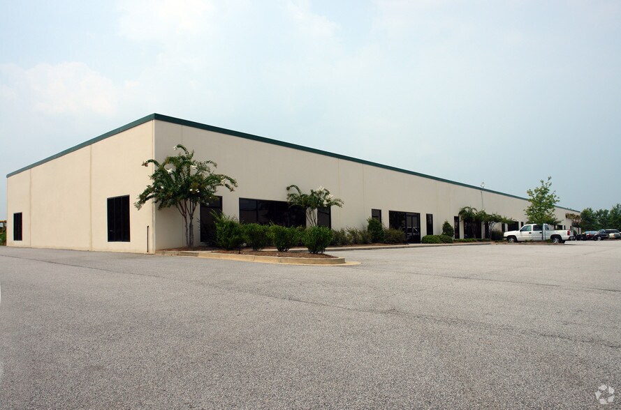More Photos Of 250 Business Center Dr, Stockbridge Health Club For Lease