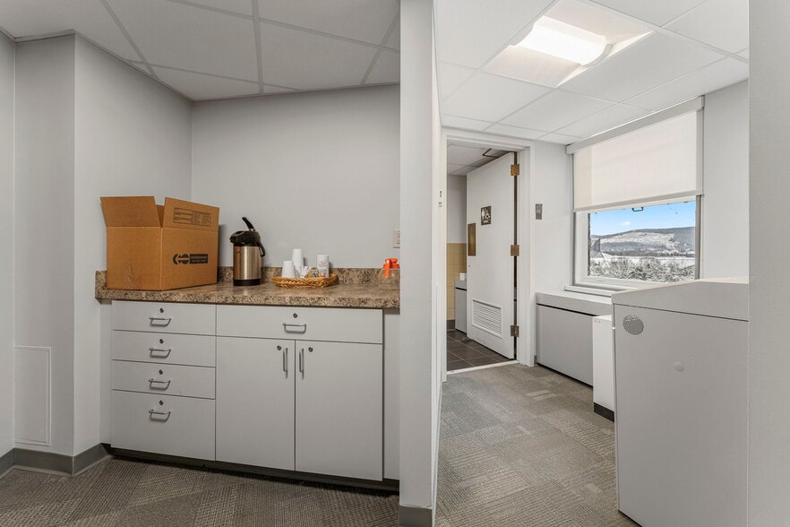 More Photos Of 1 W Market St, Corning Office Residential For Lease