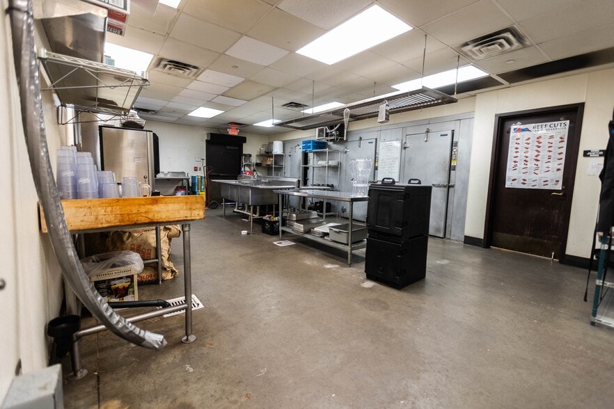 More Photos Of 6263 State Highway 66, Tulsa Restaurant For Sale