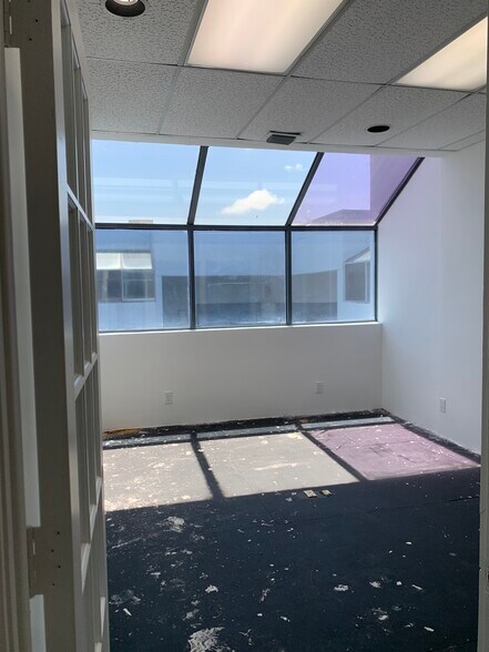 More Photos Of 14200-14238 SW 136th St, Miami Light Manufacturing For Lease