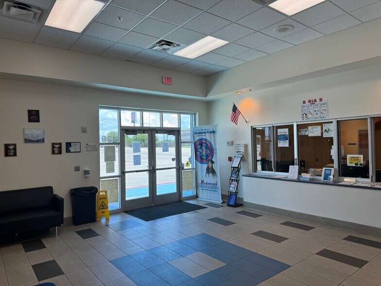 More Photos Of 2015 SW Loop 410, San Antonio Unknown For Lease