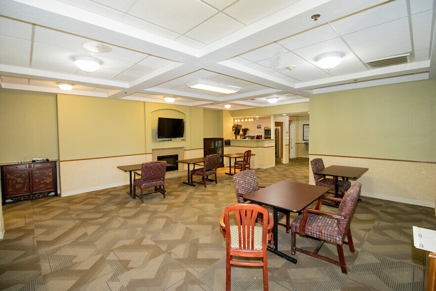 More Photos Of 224 E Central Ave, Andover Rehabilitation Center For Sale