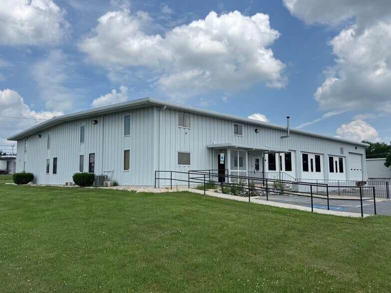More Photos Of 14515 Industry Dr, Hagerstown Warehouse For Lease